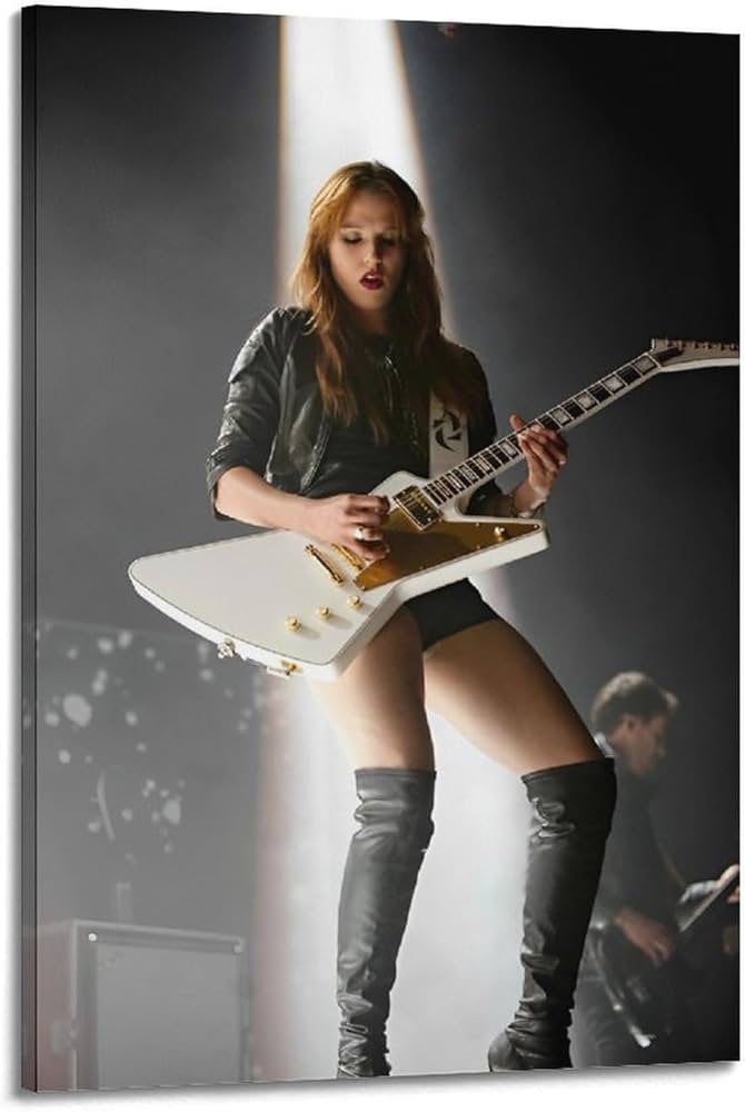 andreia martinho recommends Lzzy Hale Naked