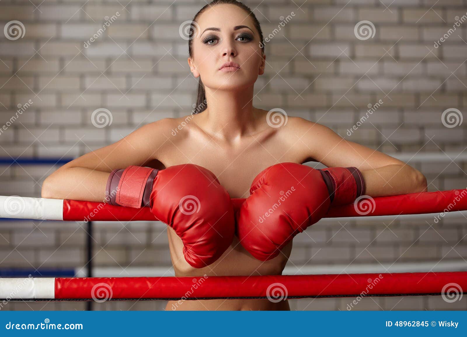 courtney hanner recommends naked female boxing pic