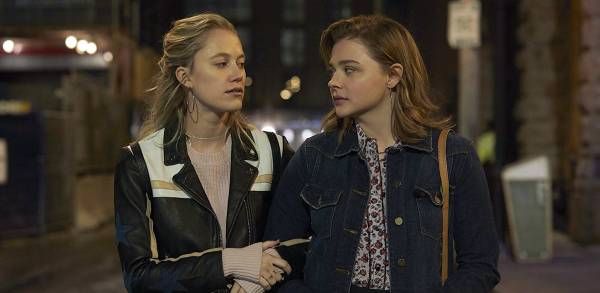 chloe grace moretz lesbian scenes