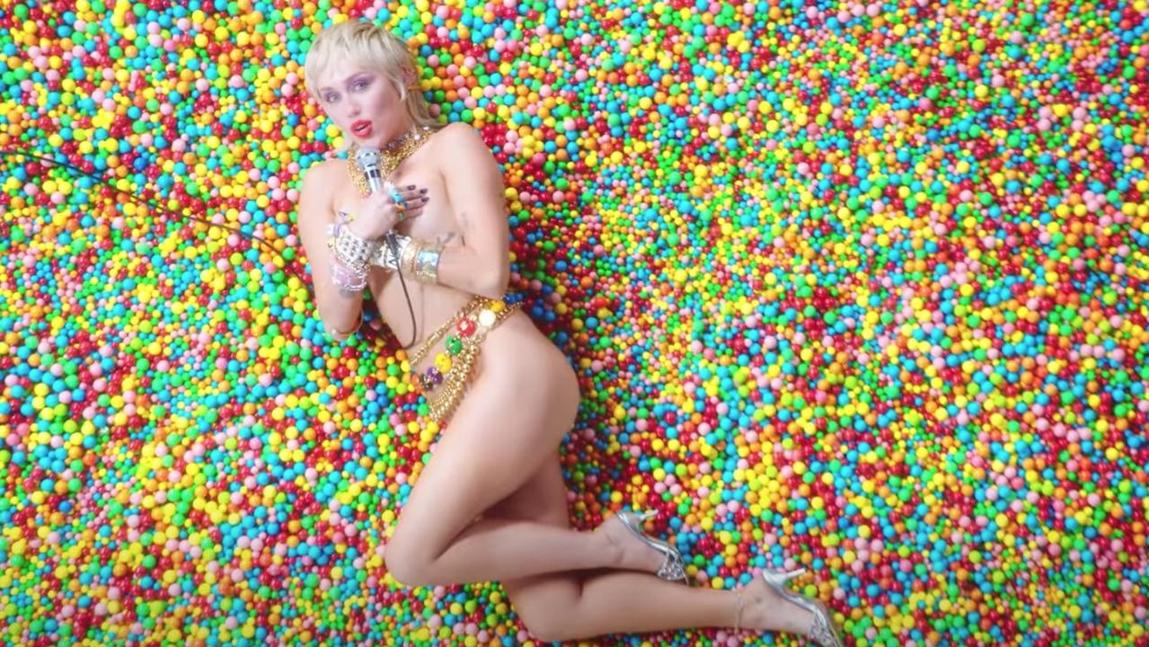 dawn conatser recommends nude miley cyrus video pic