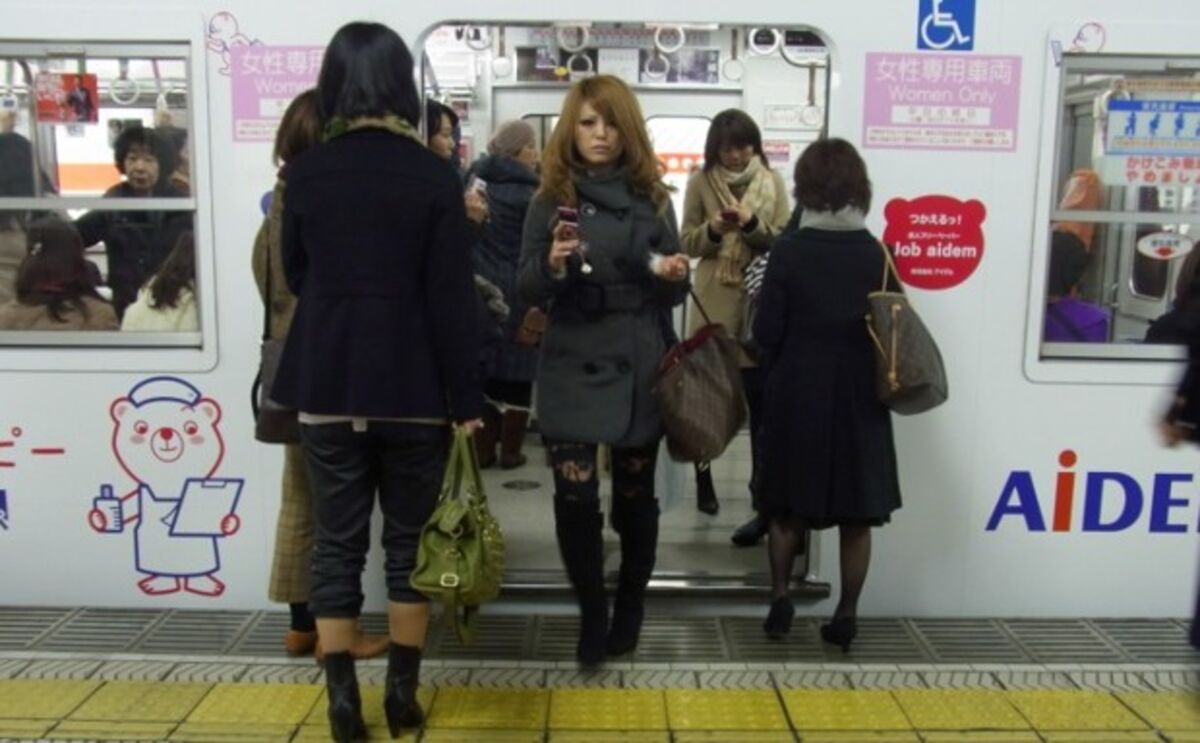 bridget huber recommends japanese subway groping pic