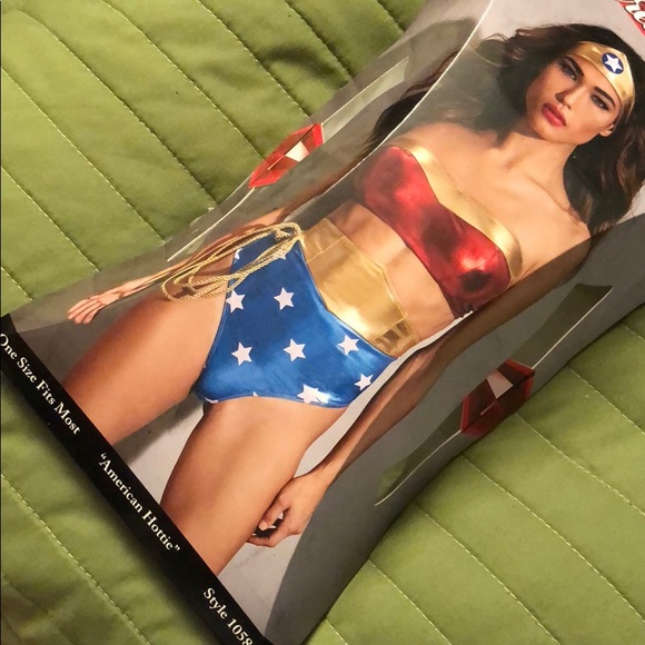 carla magdaleno recommends Slutty Wonder Woman Costume