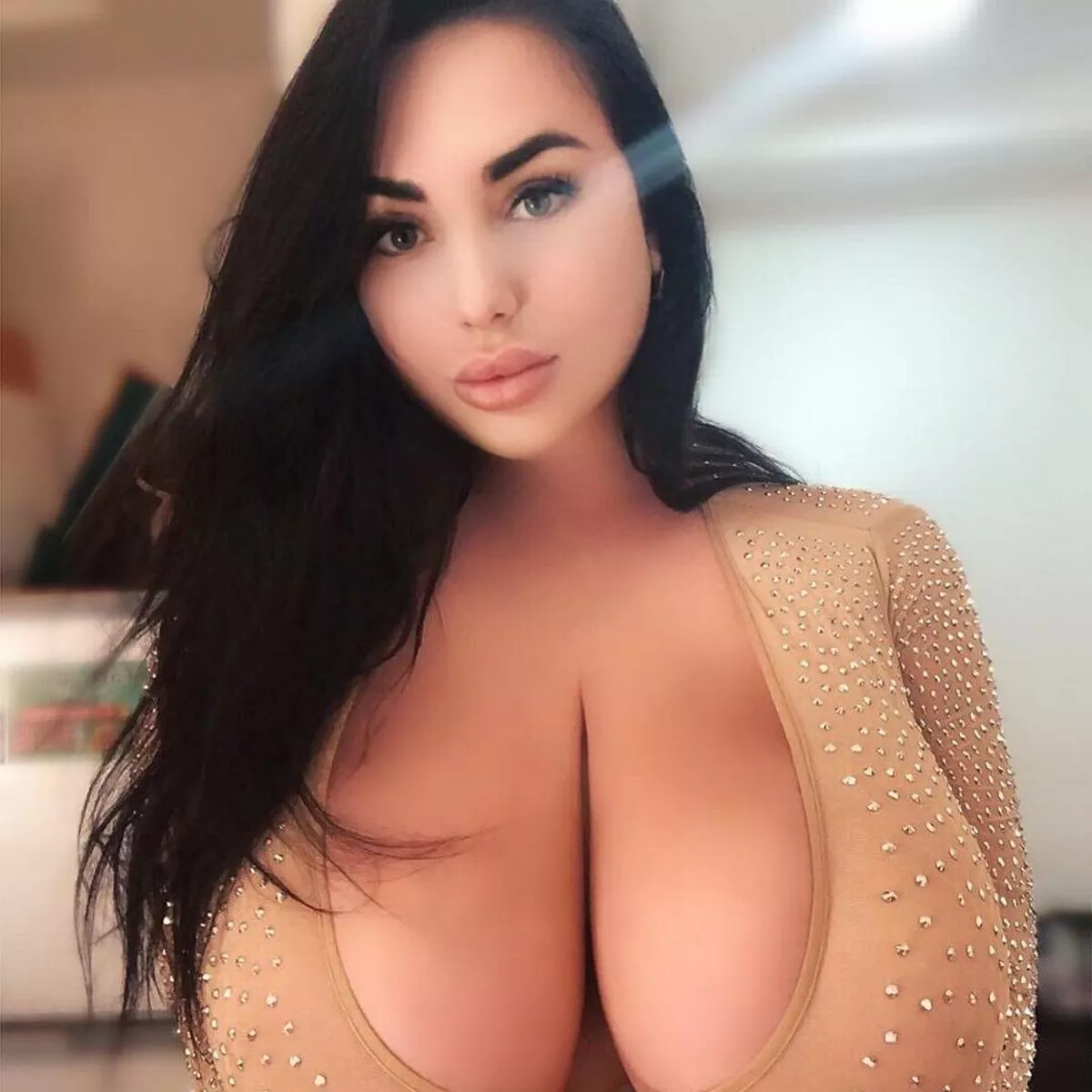 bujamin elmazi share big natural boobs webcam photos