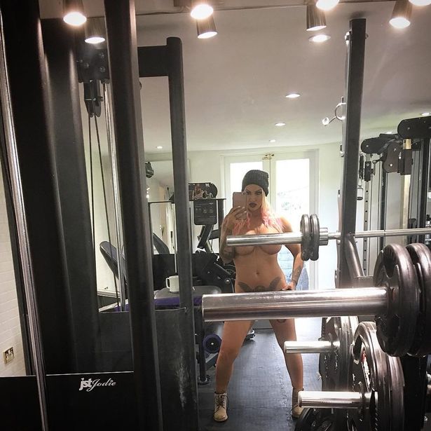 darlene larsen recommends gym nude selfies pic