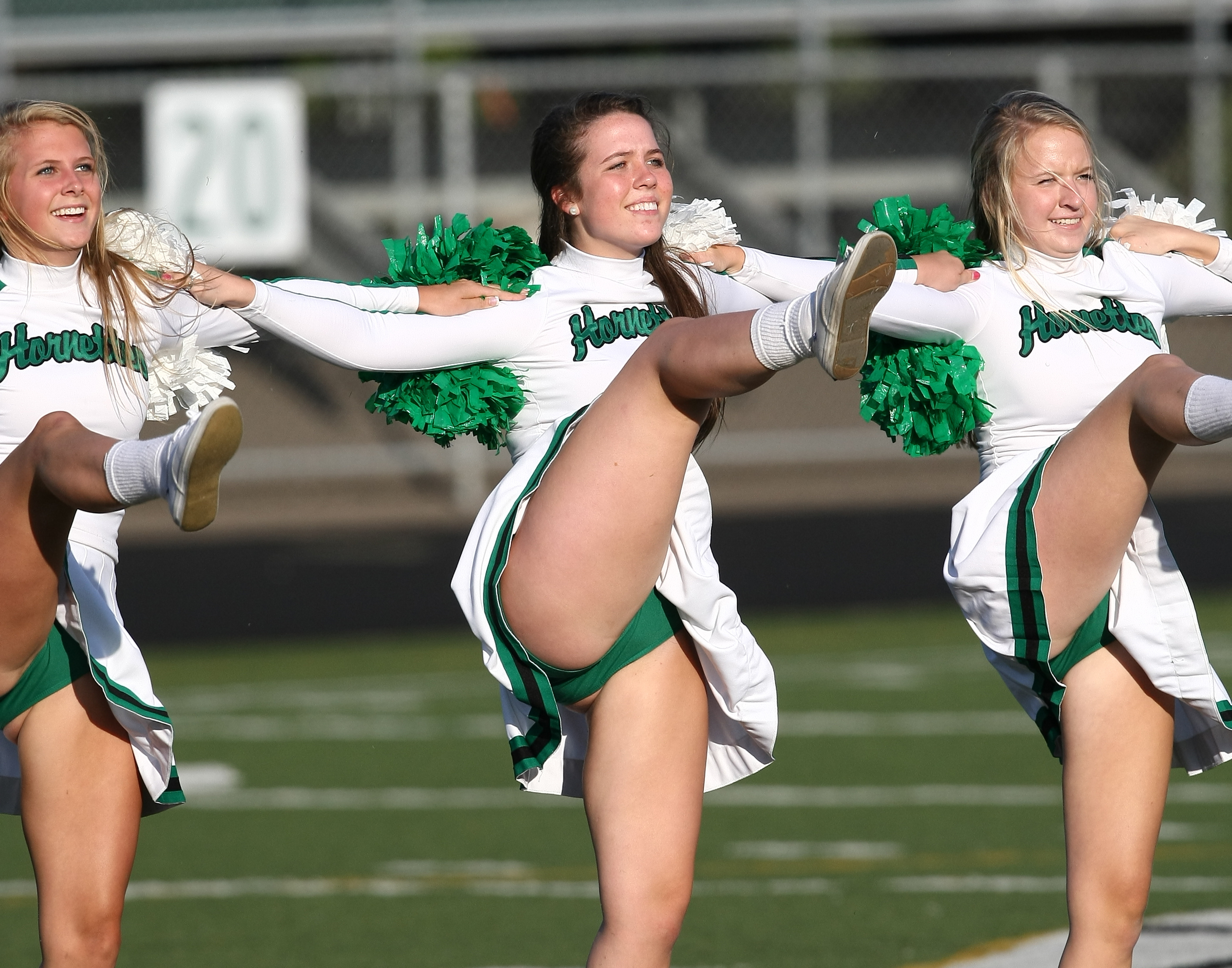 Cheerleader Voyeur self cum