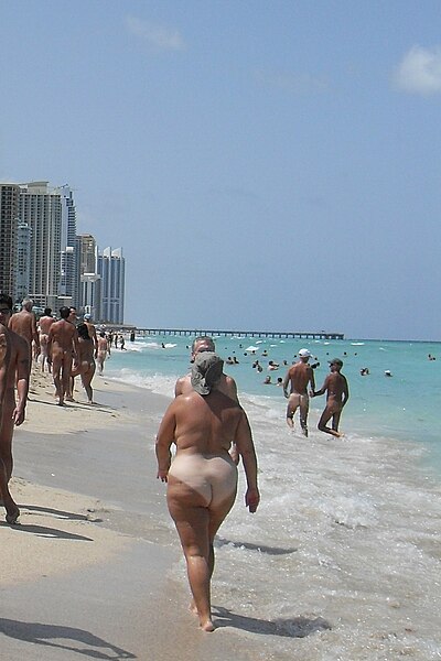 free naked beach