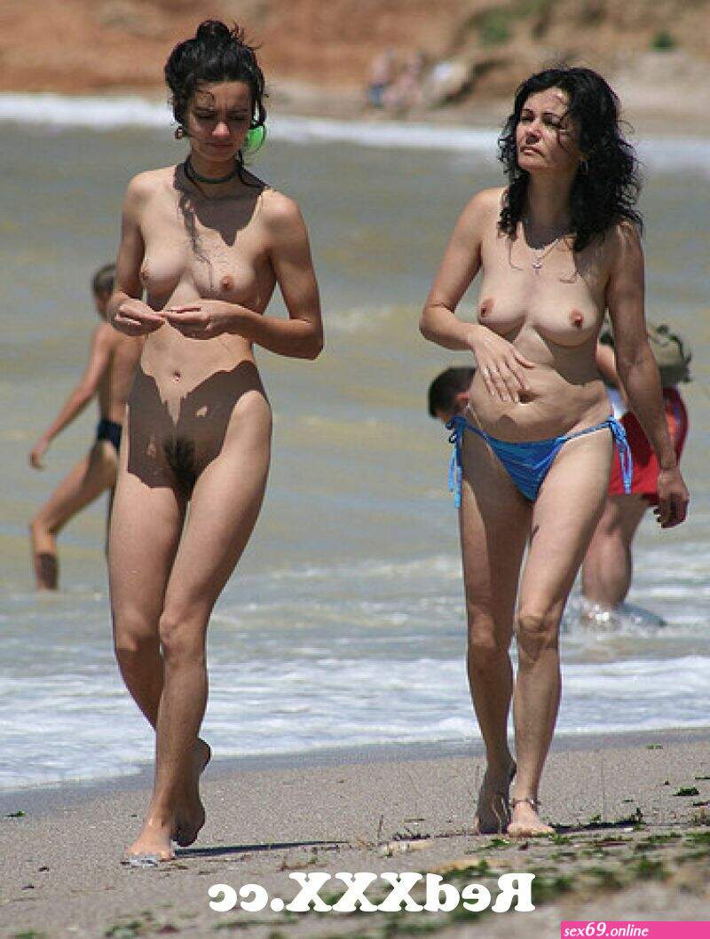 andrew newbill share nude beach mother daughter photos