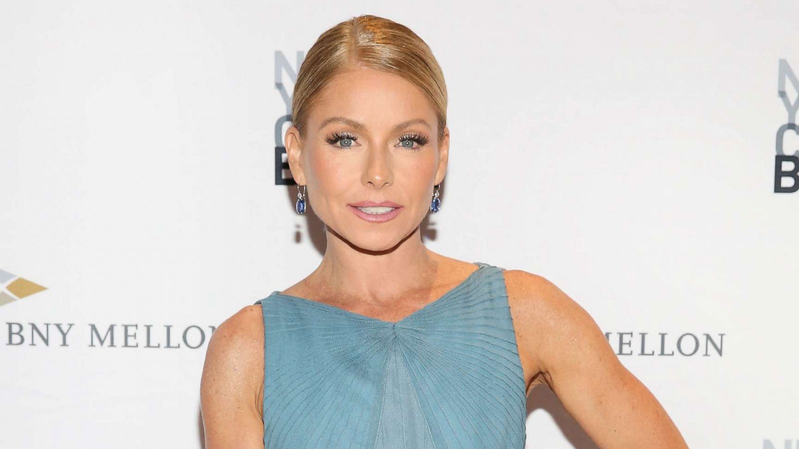 donna marie adams recommends Kelly Ripa Topless