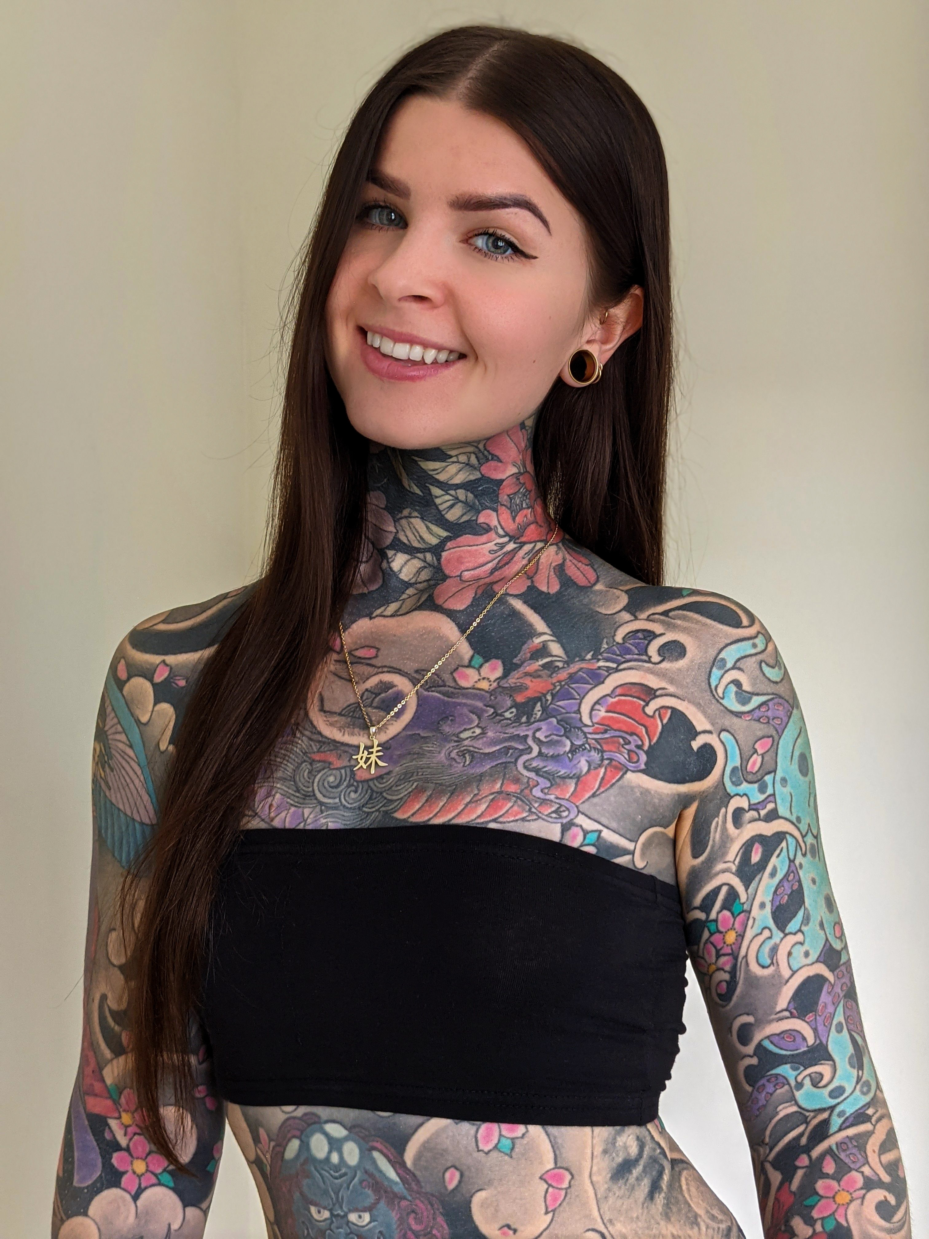 carmen brothers add tattooed girl having sex with her boyfrien photo