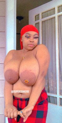 andrea prempeh share black tits in public photos