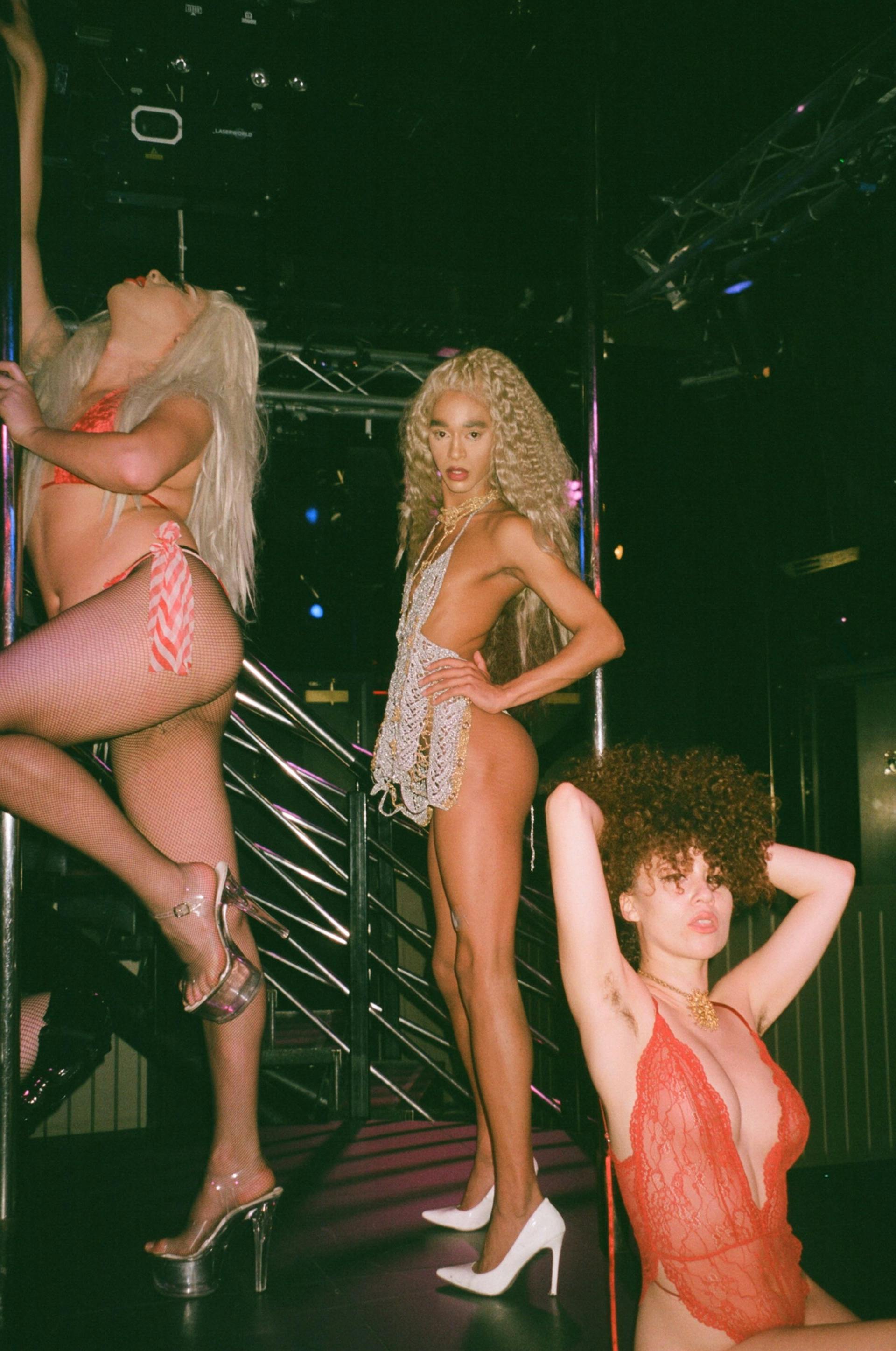 deepa jogani share tgirl strip club photos