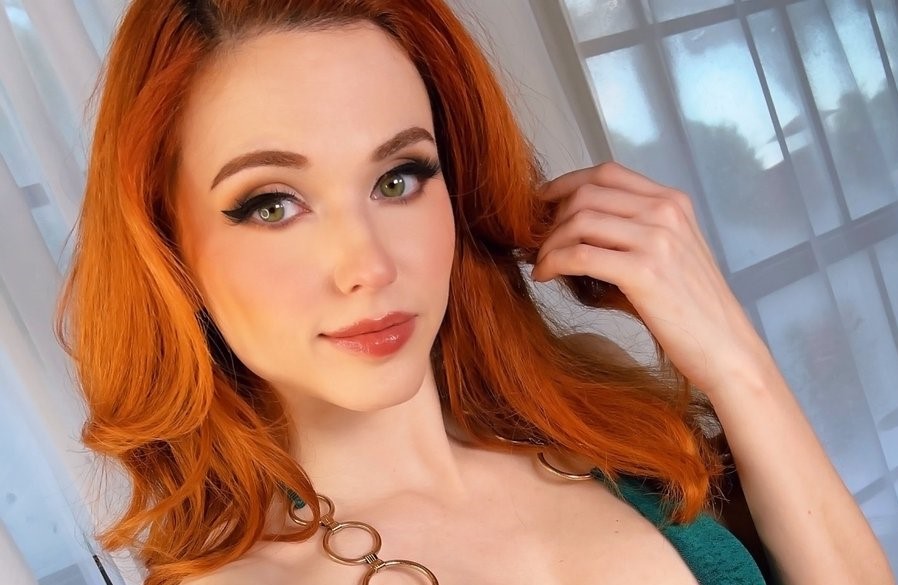 daniel kevin obrien recommends Amouranth Onlyfans Nude