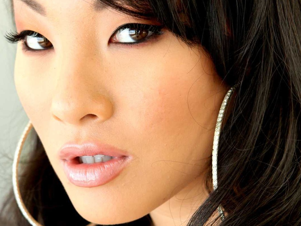 ashly bee recommends asa akira face pic