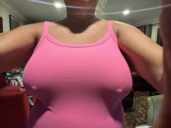 alexander julia recommends Braless Tits In Public