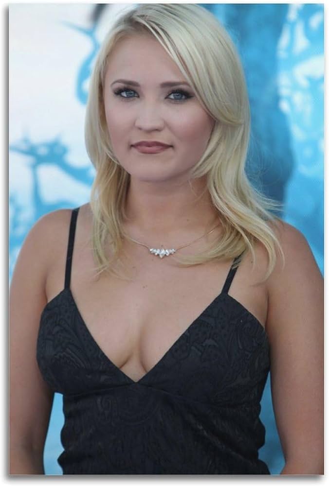 dave sciberras recommends emily osment tits pic
