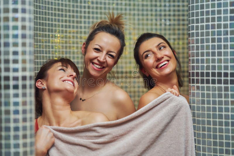 bubu chacha recommends Group Shower Women