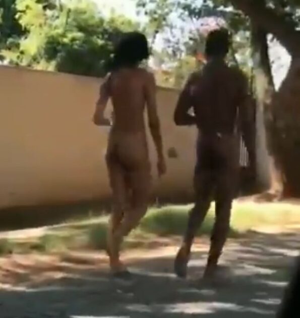 Couples Walking Naked sp a