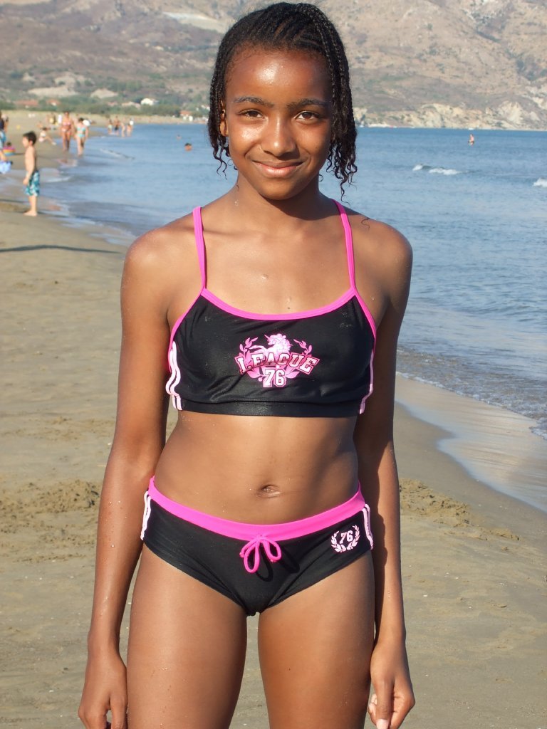 belinda mcmullin recommends cutest teens in bikinis pic