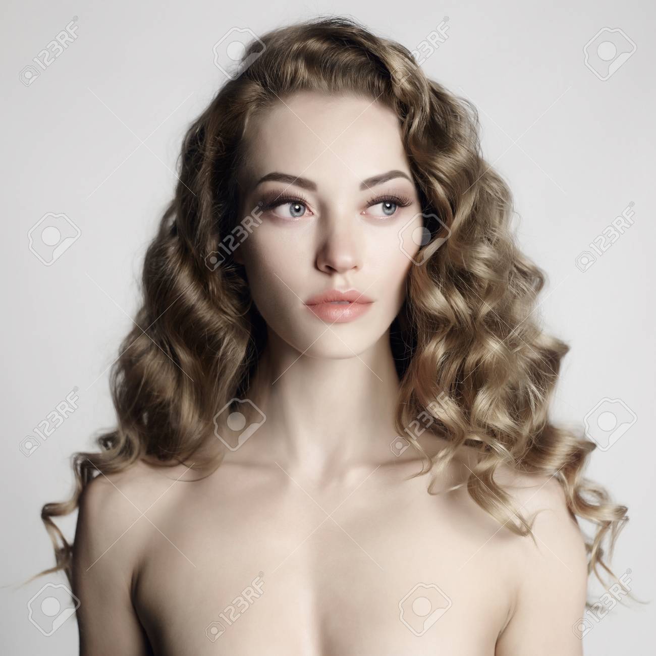 elegant nude women