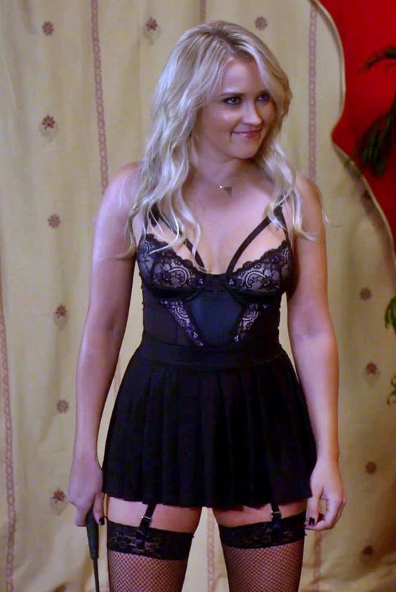 derrick currie recommends Emily Osment Tits