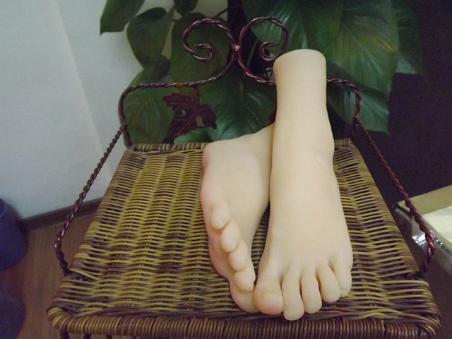 cindy anggraeni share sleeping lesbian foot worship photos