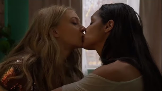 Best of Hot lesbians kissing