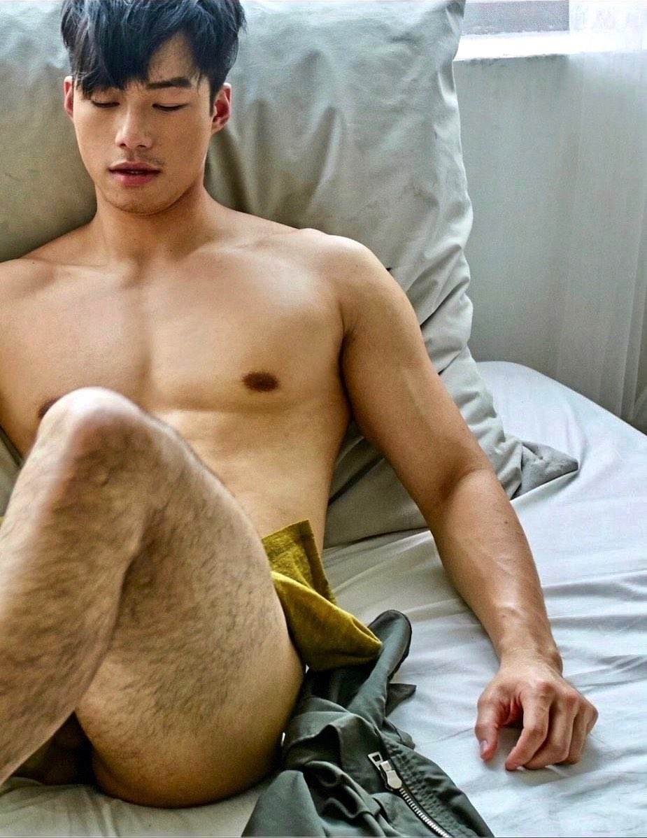 carol seguin recommends Hot Naked Asian Men
