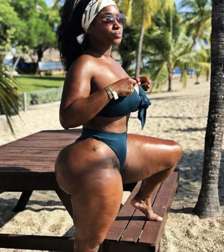 amir hill recommends large black naked women pic
