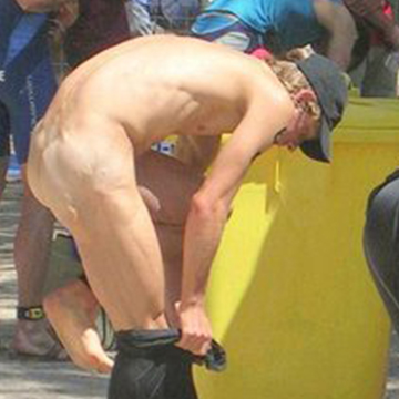 amanda bingle add men caught naked in public photo