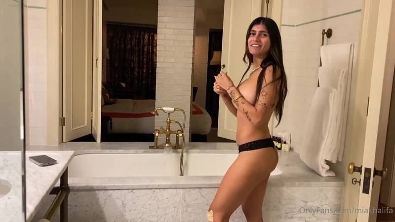 bernard mcleod add photo mia khalifa bathtub full video