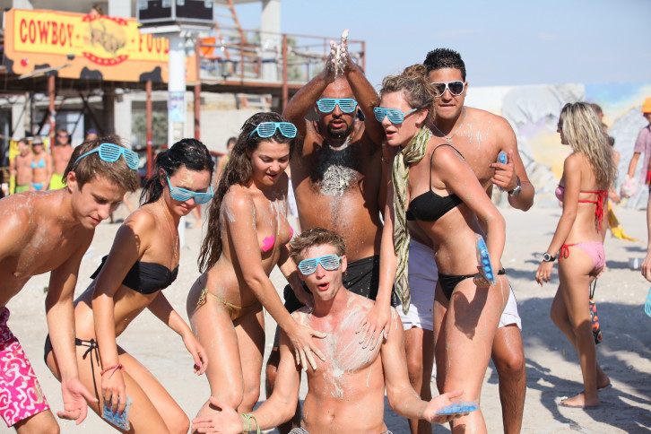 charles hoppe share naked beach party photos