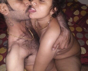 debbie kubala recommends Naked Desi Couples