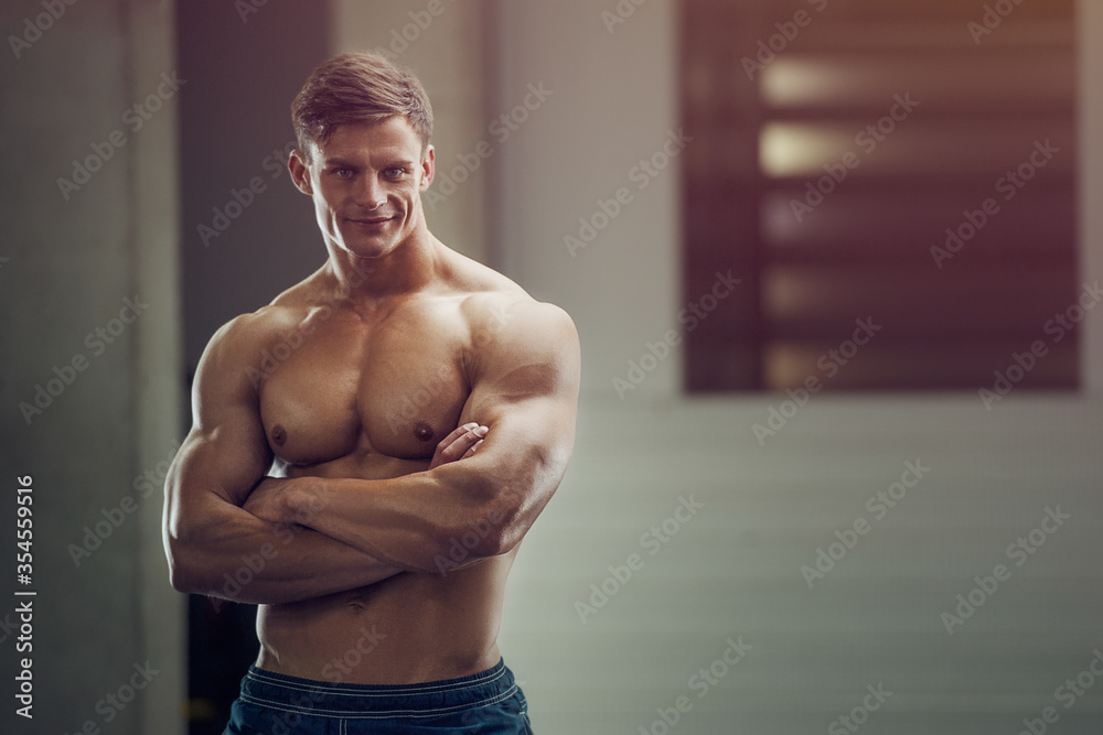 benua cezmalli recommends naked fitness male pic