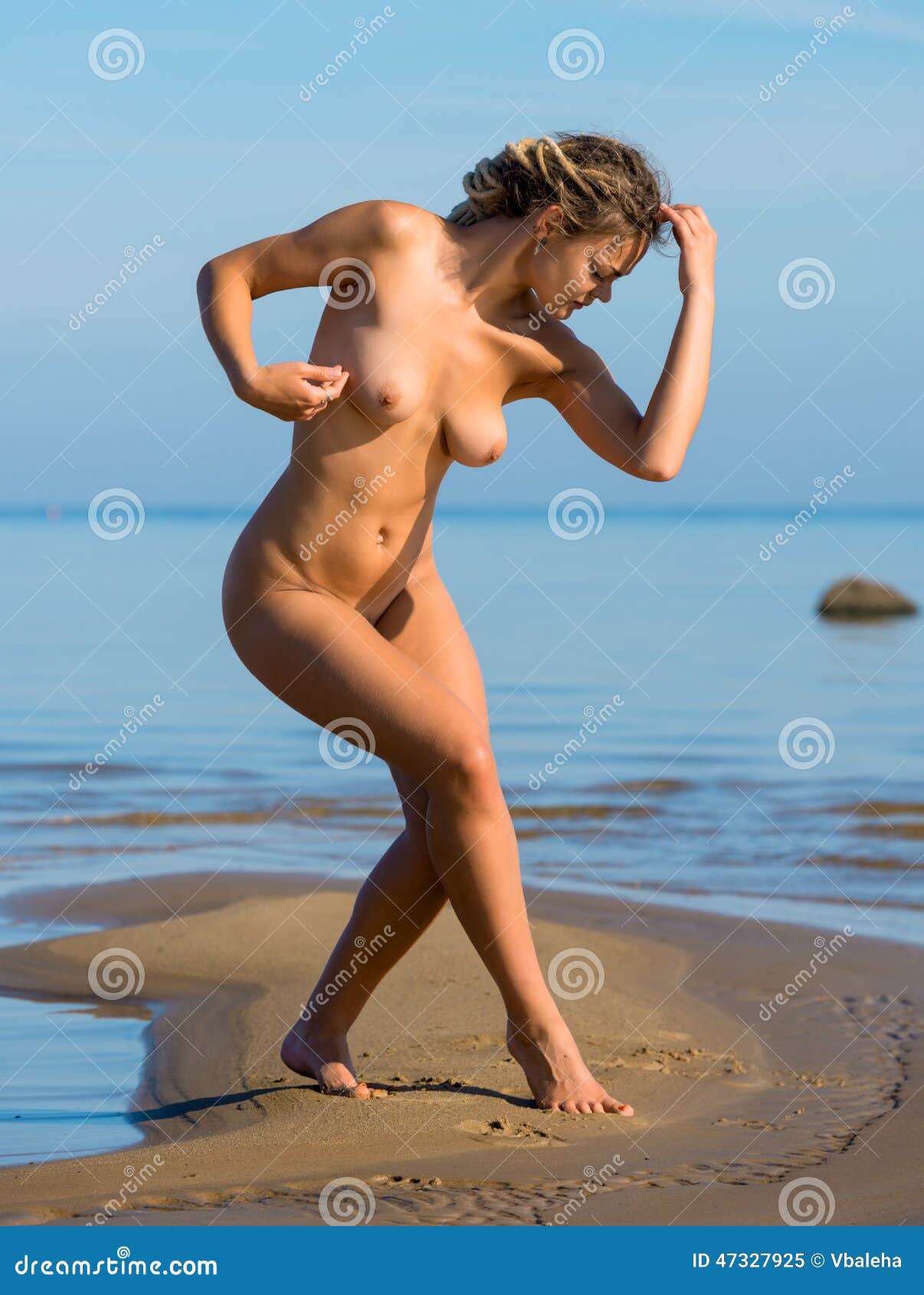 cody gilleland add naked women posing photo