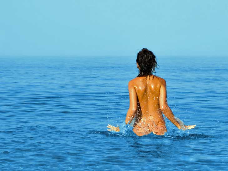 Nude Women Swimming free website
