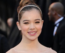 alexander santamaria share porn hailee steinfeld photos