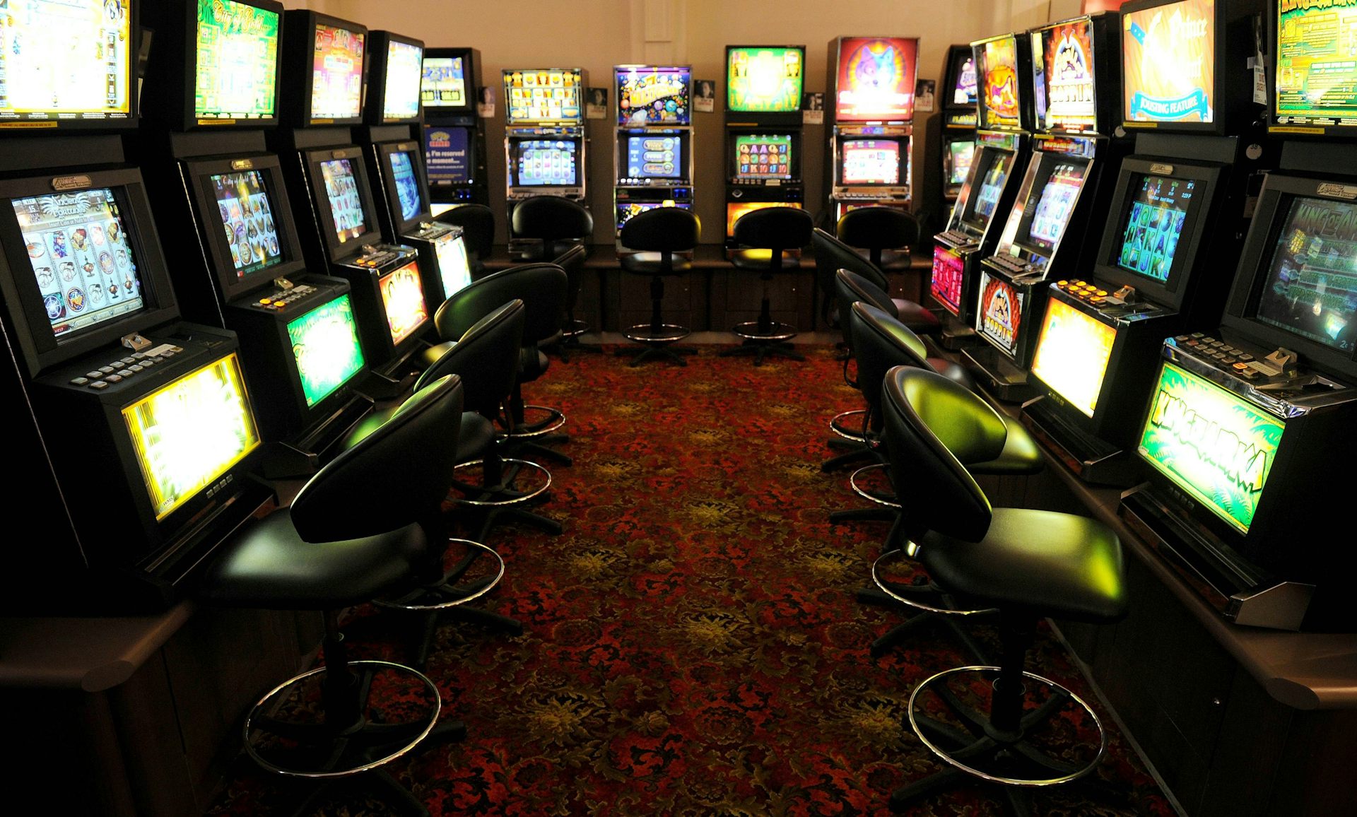 arlene marshall recommends public pokies pic