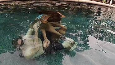 Rachel Rivers Underwater com ex