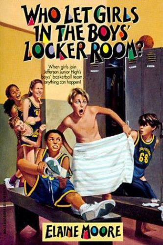 Spying In Locker Room a ecccade